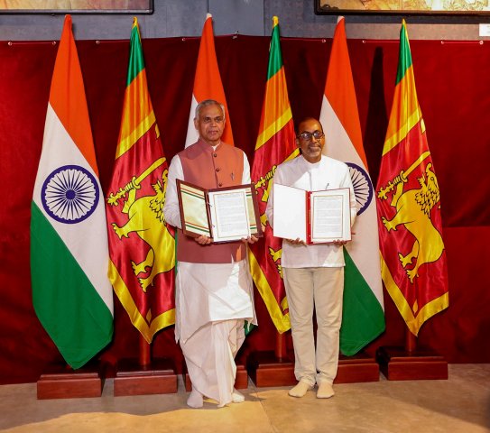 දෙව්නි මෝරි ශ්‍රී සර්වඥ ධාතූන් වහන්සේ ප්‍රදර්ශනය