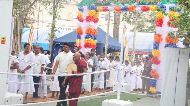 දෙව්නි මෝරි ශ්‍රී සර්වඥ ධාතූන් වහන්සේ ප්‍රදර්ශනය