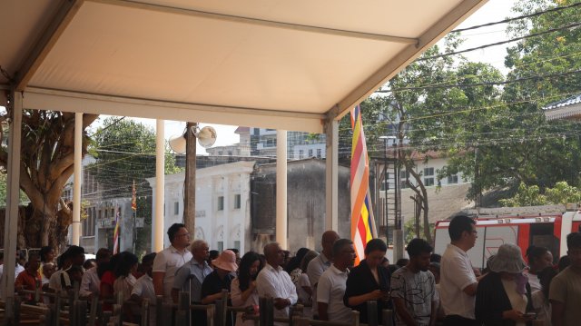 දෙව්නි මෝරි ශ්‍රී සර්වඥ ධාතූන් වහන්සේ ප්‍රදර්ශනය